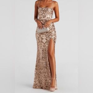 Windsor Kinsley Formal Sequin Mermaid Prom/Formal/Homecoming Dress, size small